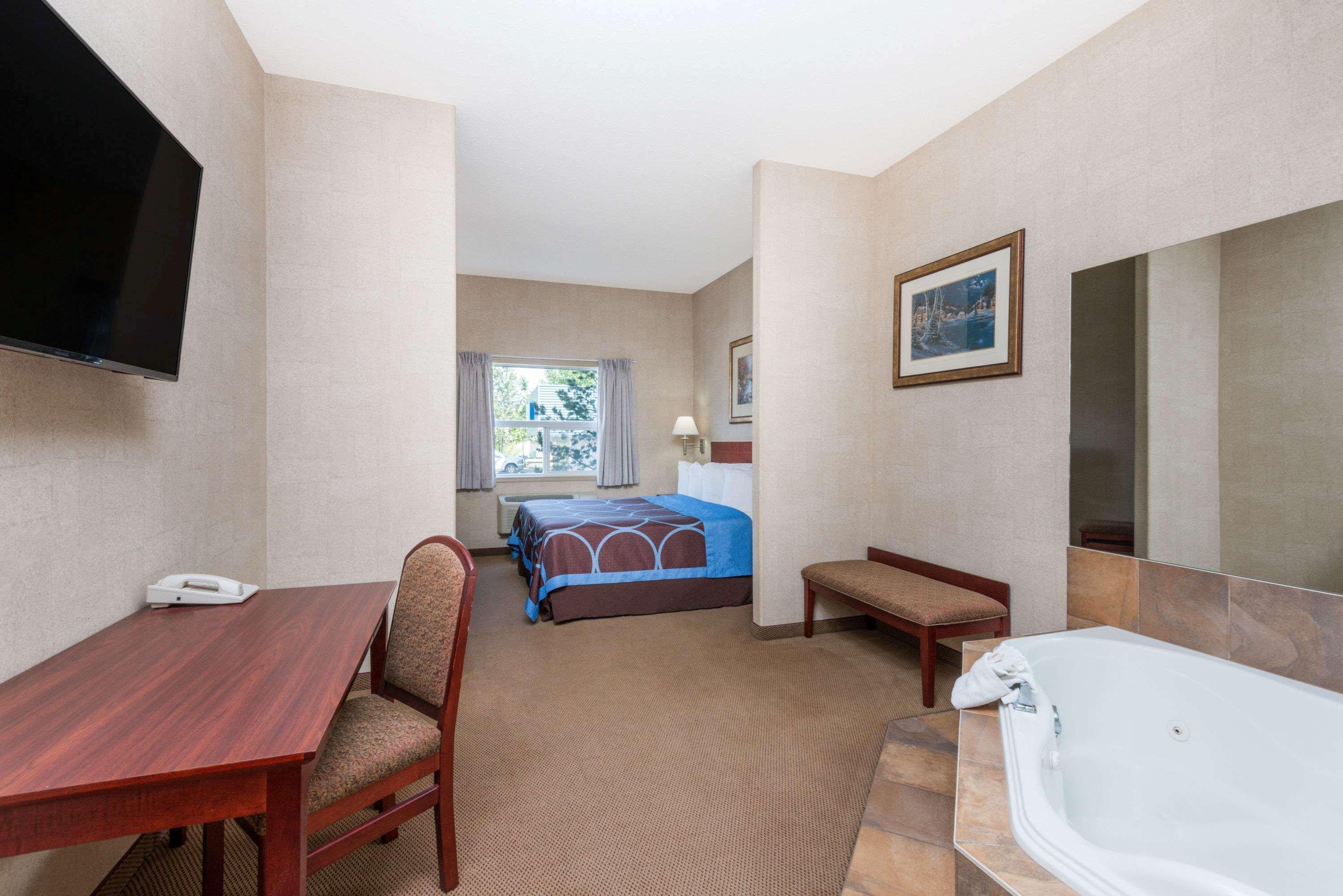 Super 8 By Wyndham Red Deer City Centre Extérieur photo