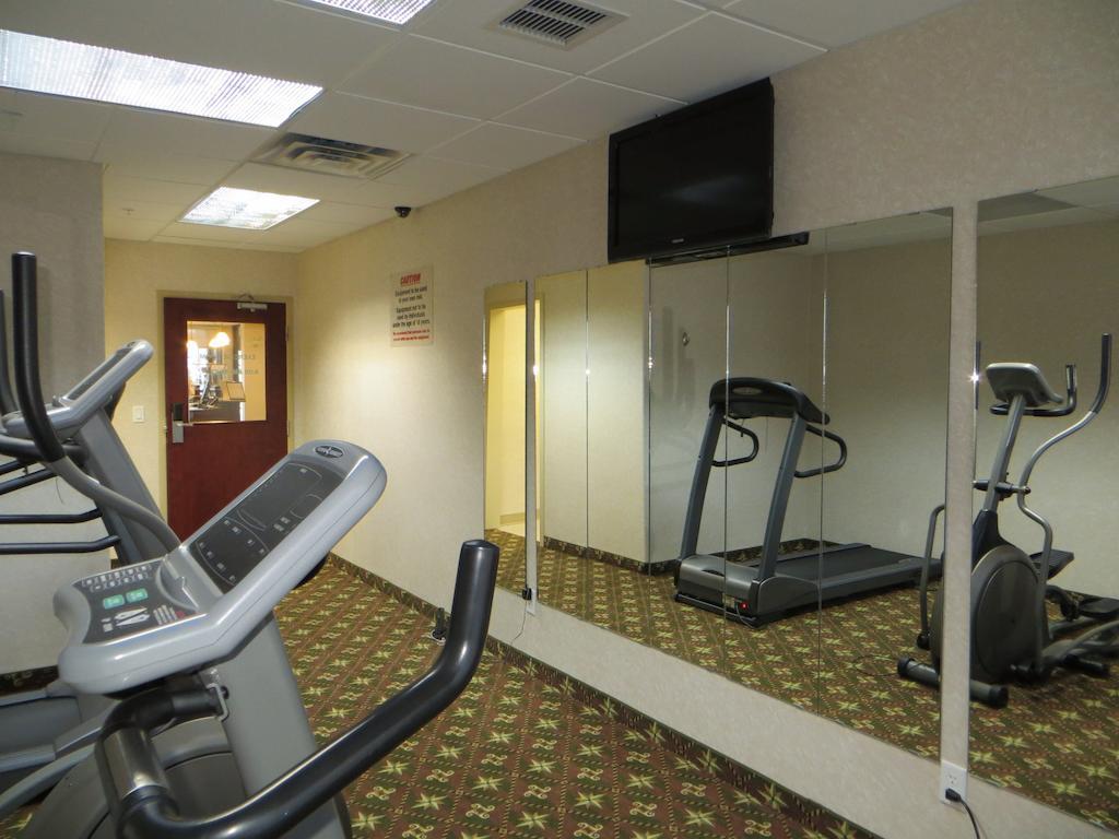 Super 8 By Wyndham Red Deer City Centre Extérieur photo