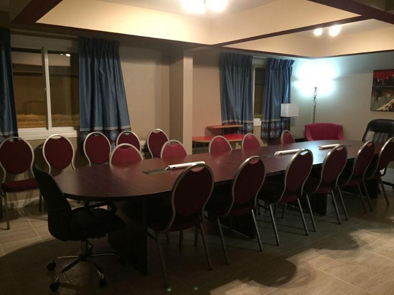 Super 8 By Wyndham Red Deer City Centre Extérieur photo