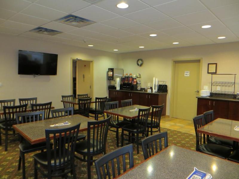 Super 8 By Wyndham Red Deer City Centre Extérieur photo