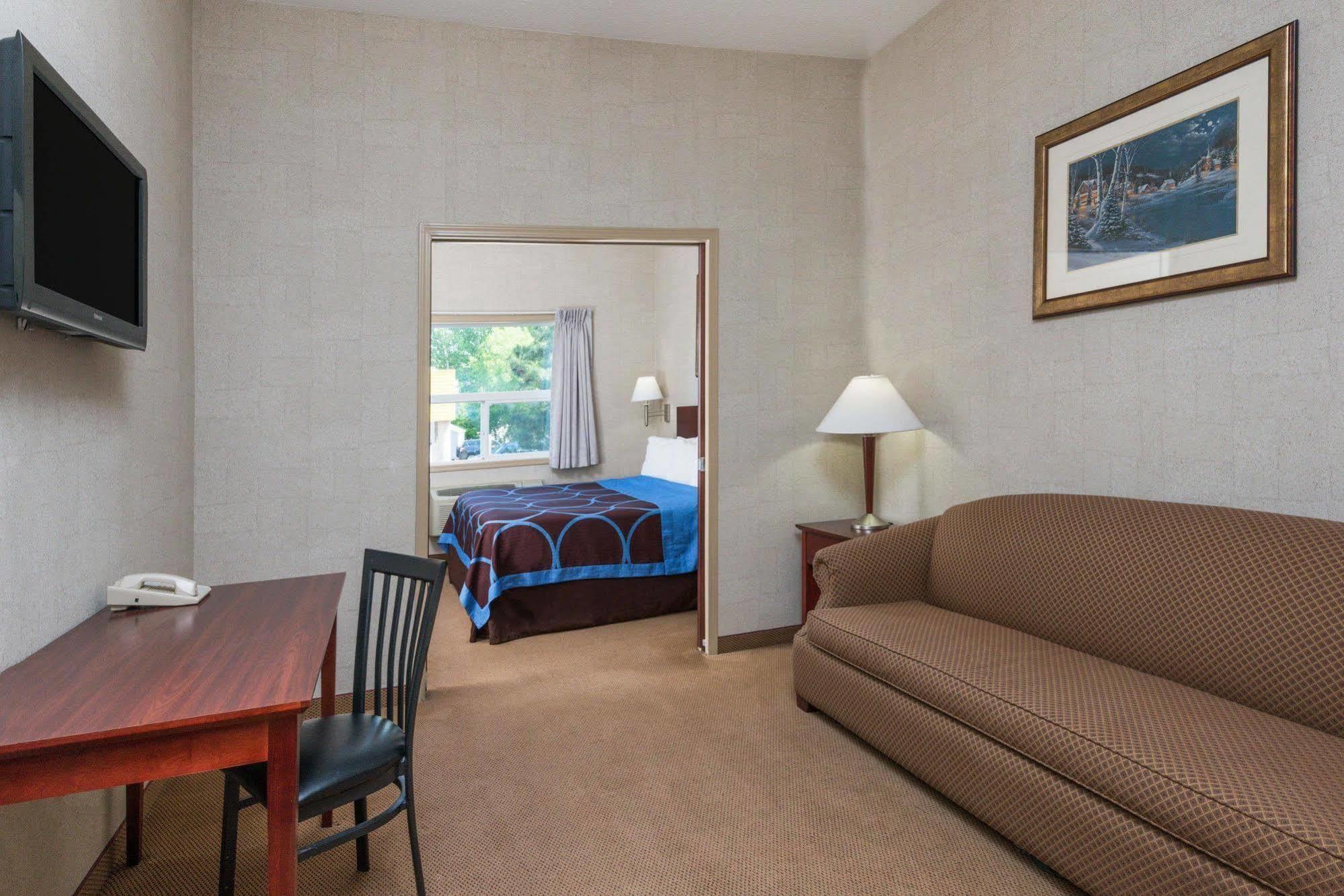 Super 8 By Wyndham Red Deer City Centre Extérieur photo