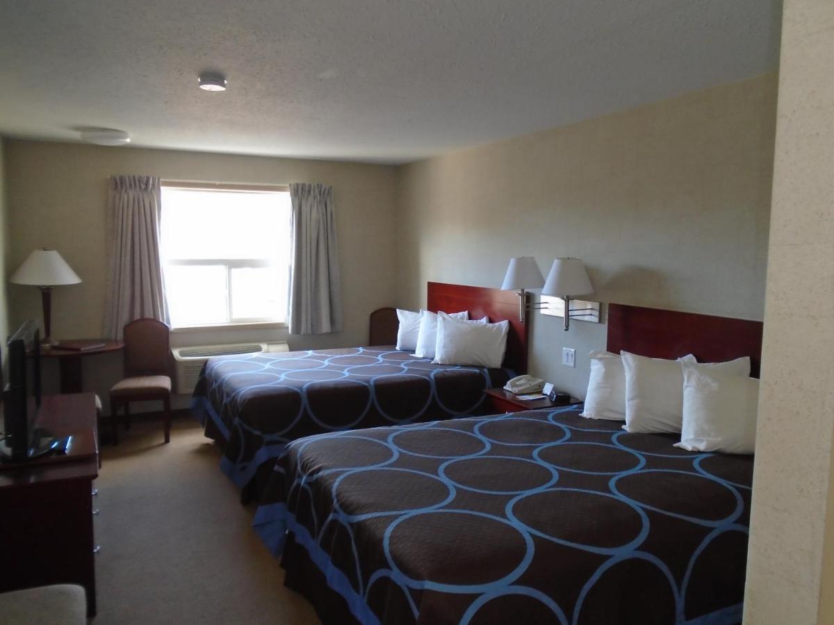Super 8 By Wyndham Red Deer City Centre Extérieur photo